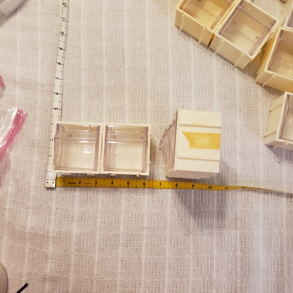 Mini hanging craft bins - Picture 3 of 4